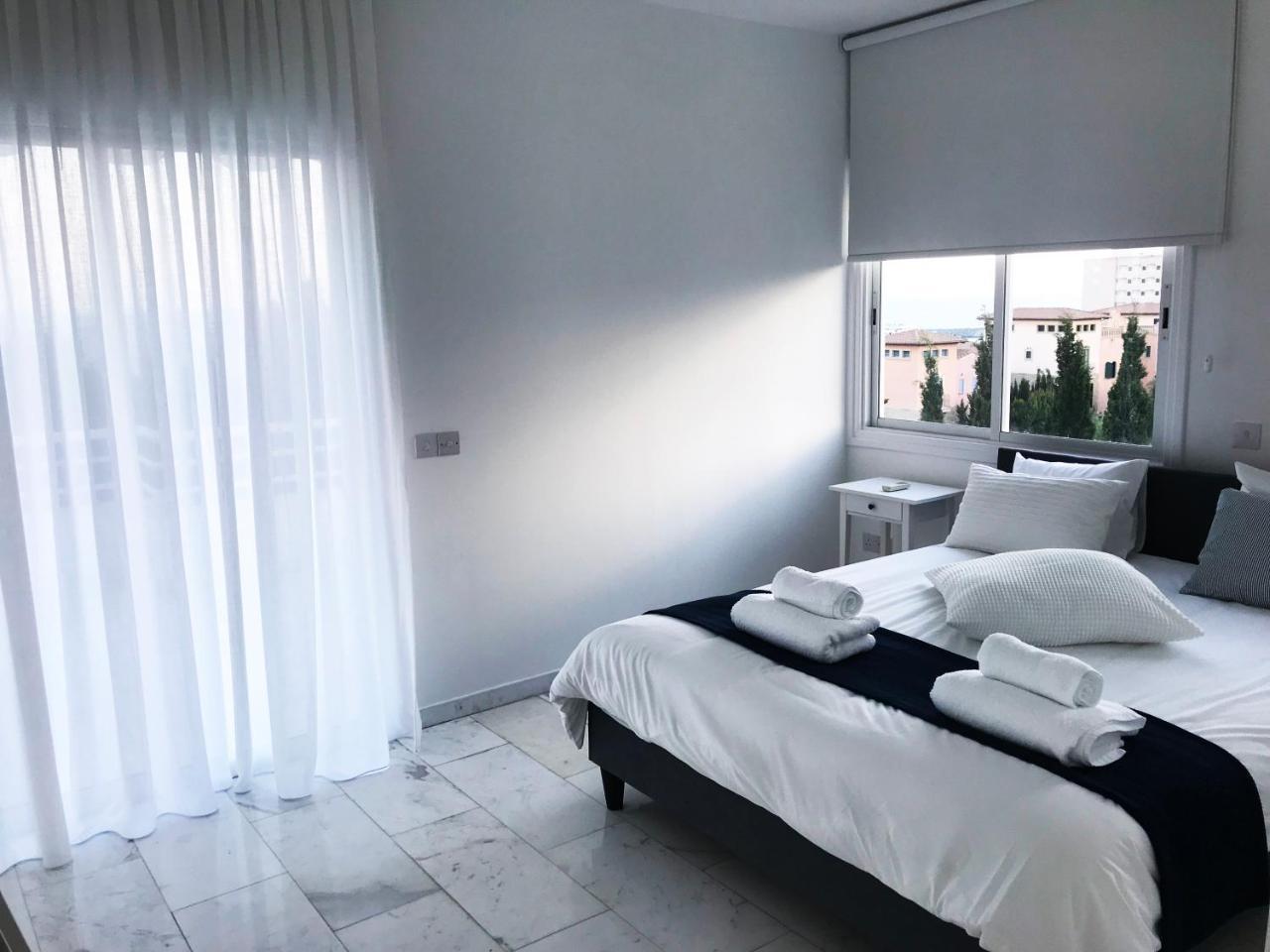 Olosuites ลิมาซอล ภายนอก รูปภาพ