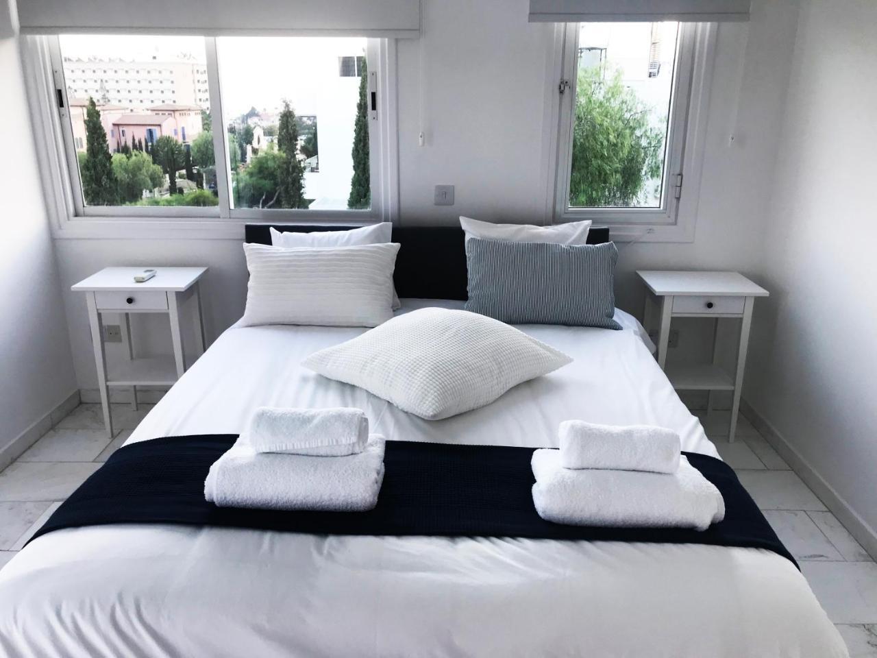 Olosuites ลิมาซอล ภายนอก รูปภาพ